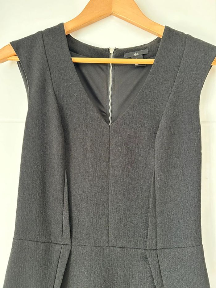 Robe noire - photo numéro 2