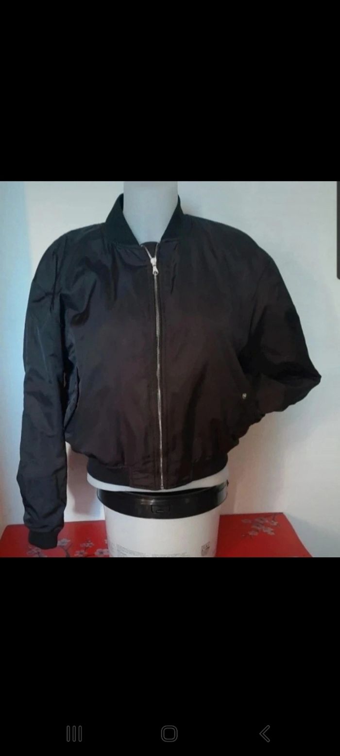 Blouson court et cintré bombers de chez Mango - photo numéro 7