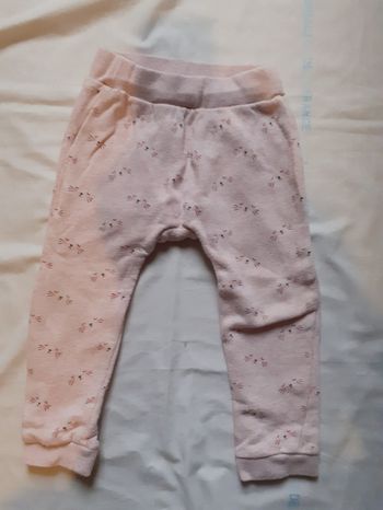 Pantalon rose clair  motif petites fleurs