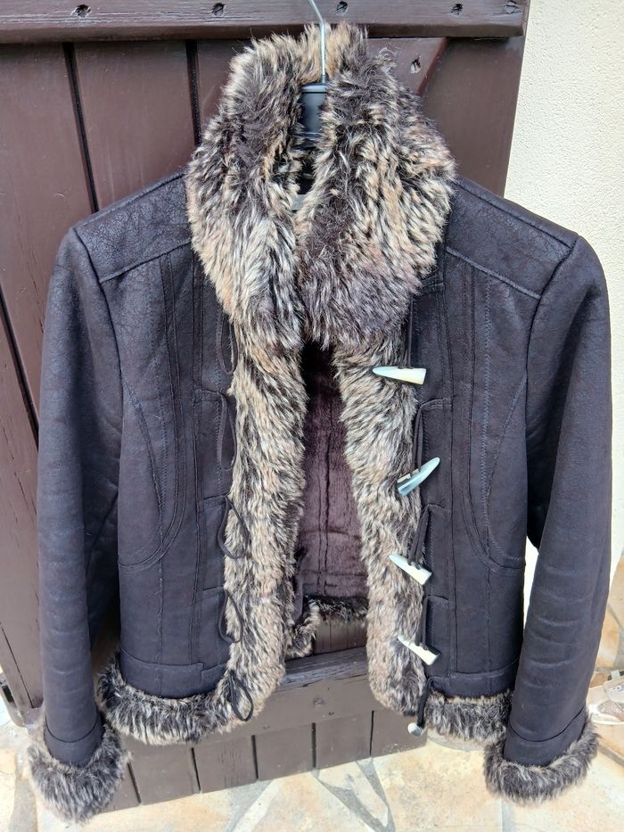 Veste fausse fourrure imitation cuir vieilli - photo numéro 3