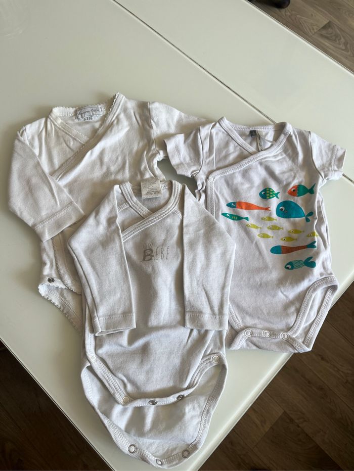 Lot 3 bodies 1 mois