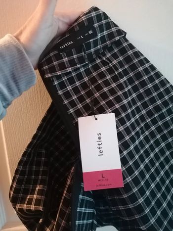 Mini jupe neuve avec étiquette