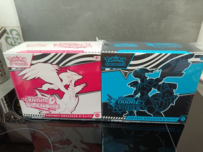 Lot 2 etb pokémon ev10.5 foudre noire et flamme blanche neuf scellé - photo numéro 2