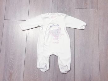 Pyjama blanc . Fille 3 mois. Marque In Extenso