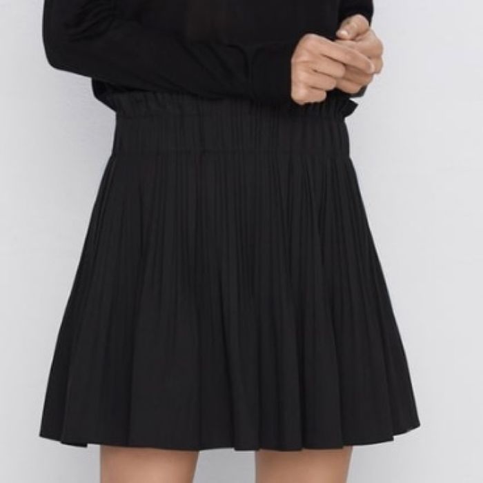 Jupe plissée noire Zara
