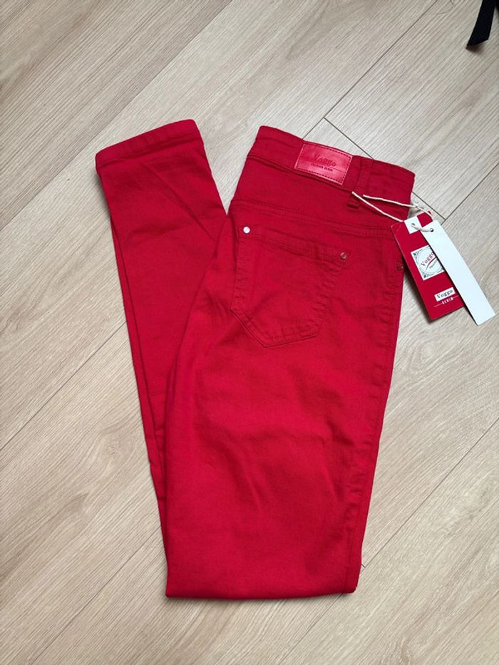 Pantalon toile rouge neuf T38