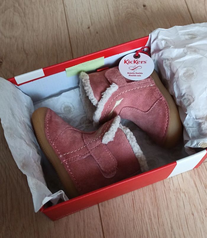 Bottes / Bottines fourrées - chaussures bébé fille Kickers Sofur Rose - Taille 18 - photo numéro 7