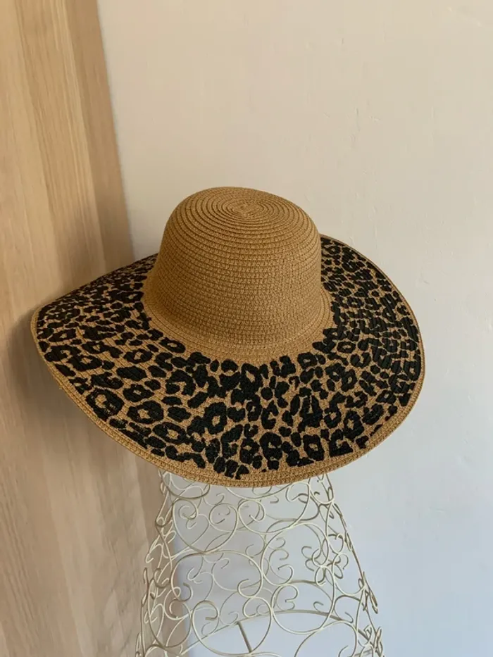 Chapeau léopard