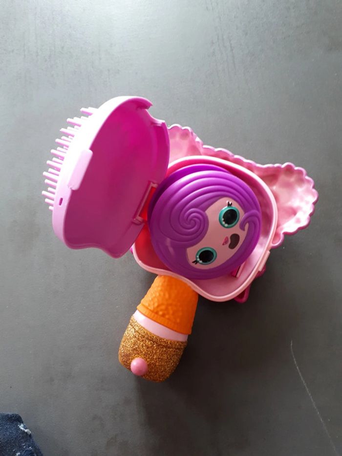 Brosse pour poupées avec range élastiques - photo numéro 3
