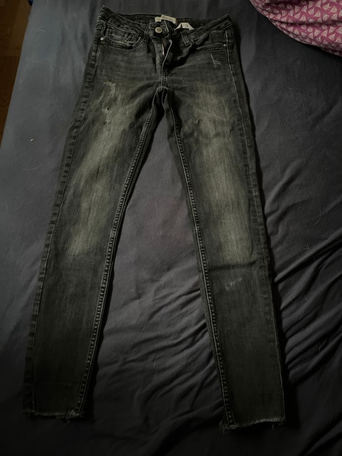 Jean gris noir