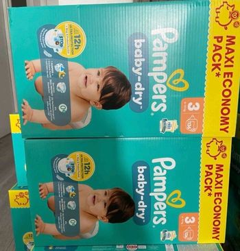 2 cartons de couches pampers taille 3