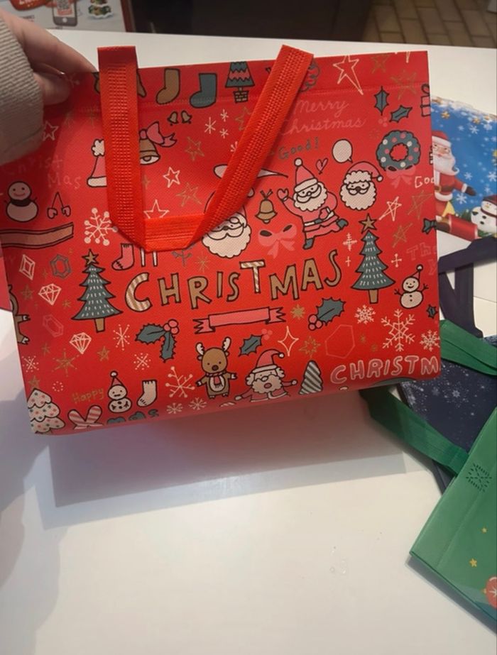 Lot NEUF de 10 sacs cabas sur le thème de Noël - photo numéro 6