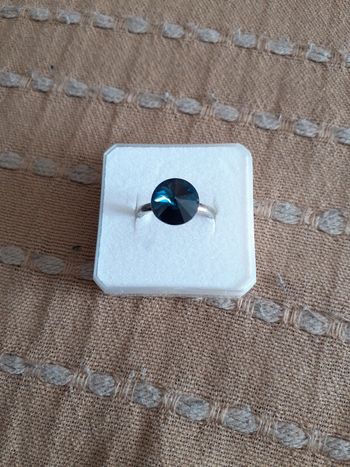 Bague avec zirconium bleu