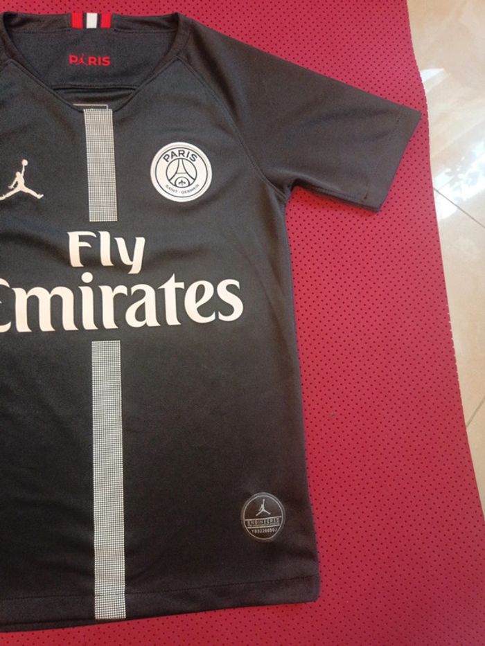 Maillot de foot PSG, Jordan Authentique Officiel taille enfant 8/10 ans - photo numéro 2