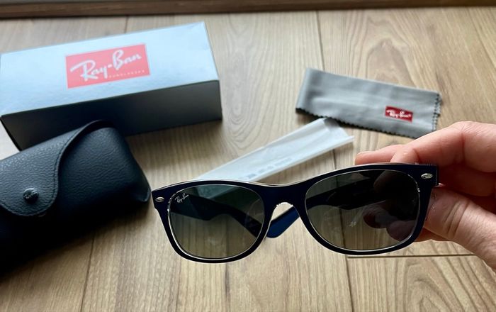 Lunettes de soleil Ray-Ban neuves
