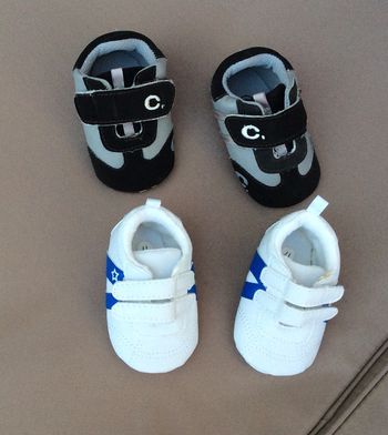 2 paires chaussures bebe 17 Neuves