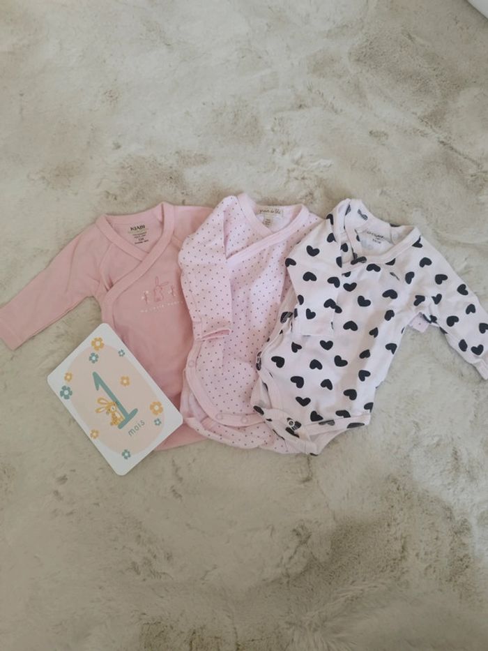 Lot de 3 bodies roses