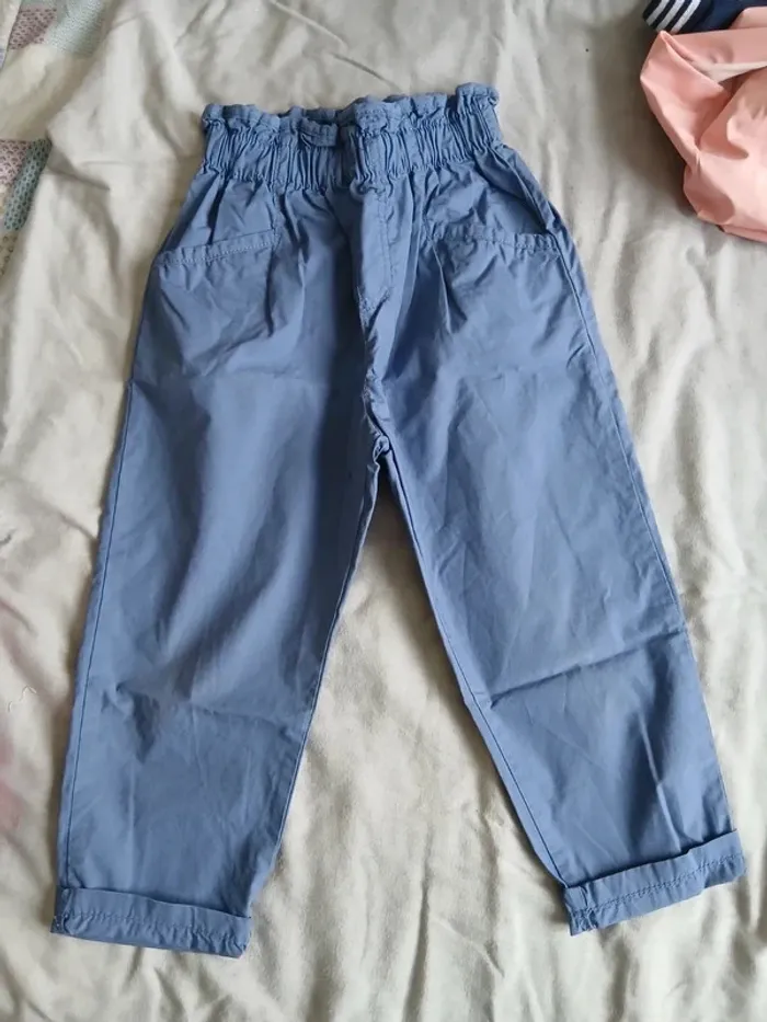 Lot vêtements fille 4 ans - photo numéro 3