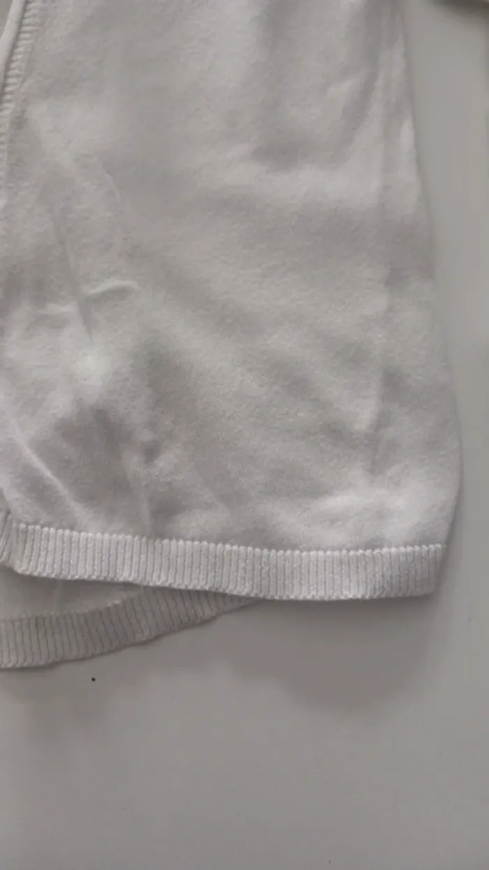 Petit gilet blanc TAO - photo numéro 2