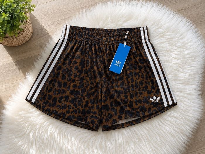 Short léopard adidas