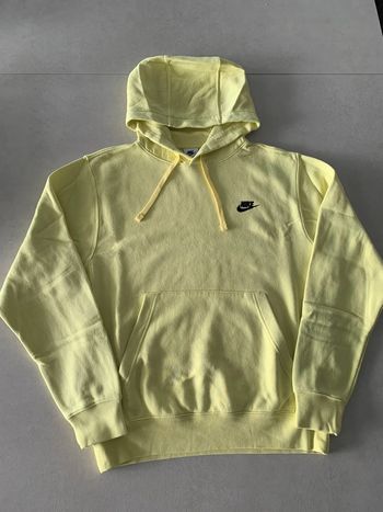 Sweat à capuche Nike taille S en parfait état