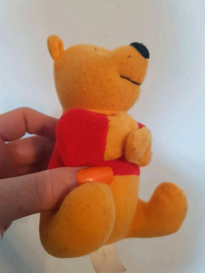 Mini peluche  a  accrocher winnie - photo numéro 3