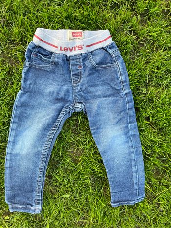 Levis