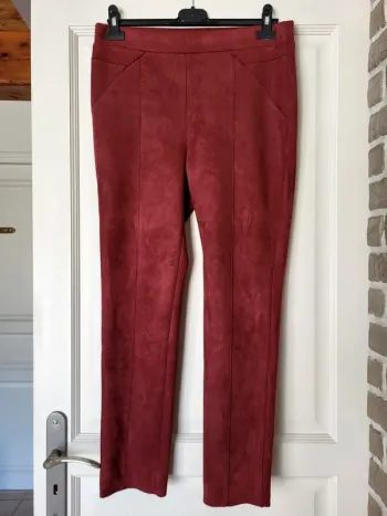 Pantalon en velours suédine bordeaux Renato Bene - élégance rétro