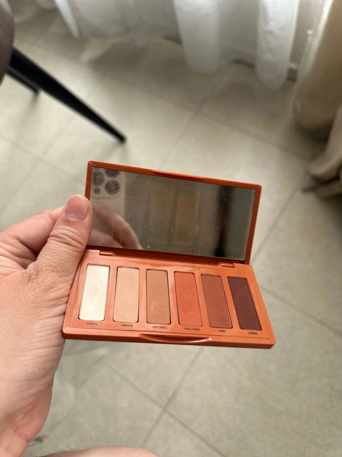 Palette maquillage Naked petite heat - Urban Decay - photo numéro 4