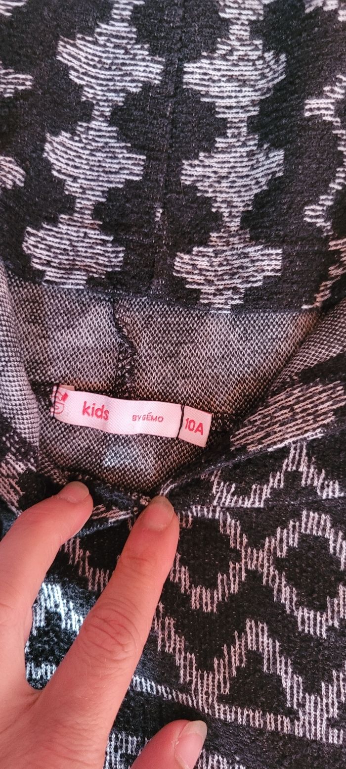 Pull sans manches à capuche - photo numéro 4