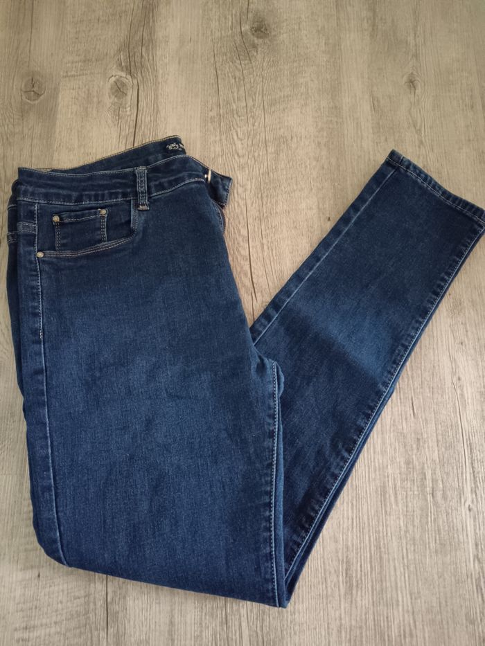 Jean taille 42 - photo numéro 2