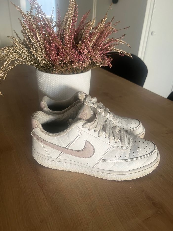 Baskets Nike 36,5 Court vision blanches rose