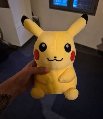 Peluche Pikachu neuve