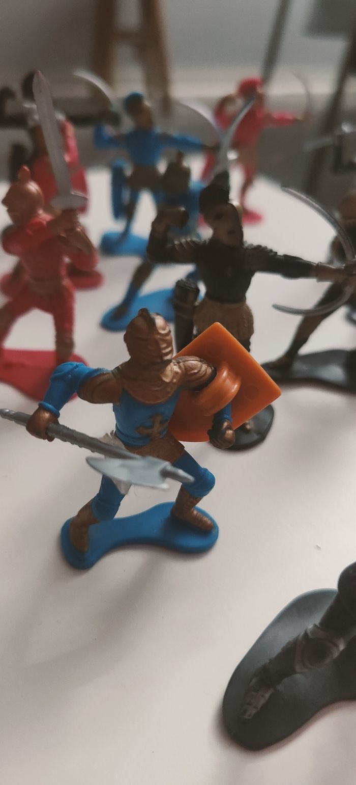 Lot figurines chevaliers et chevaux - photo numéro 3