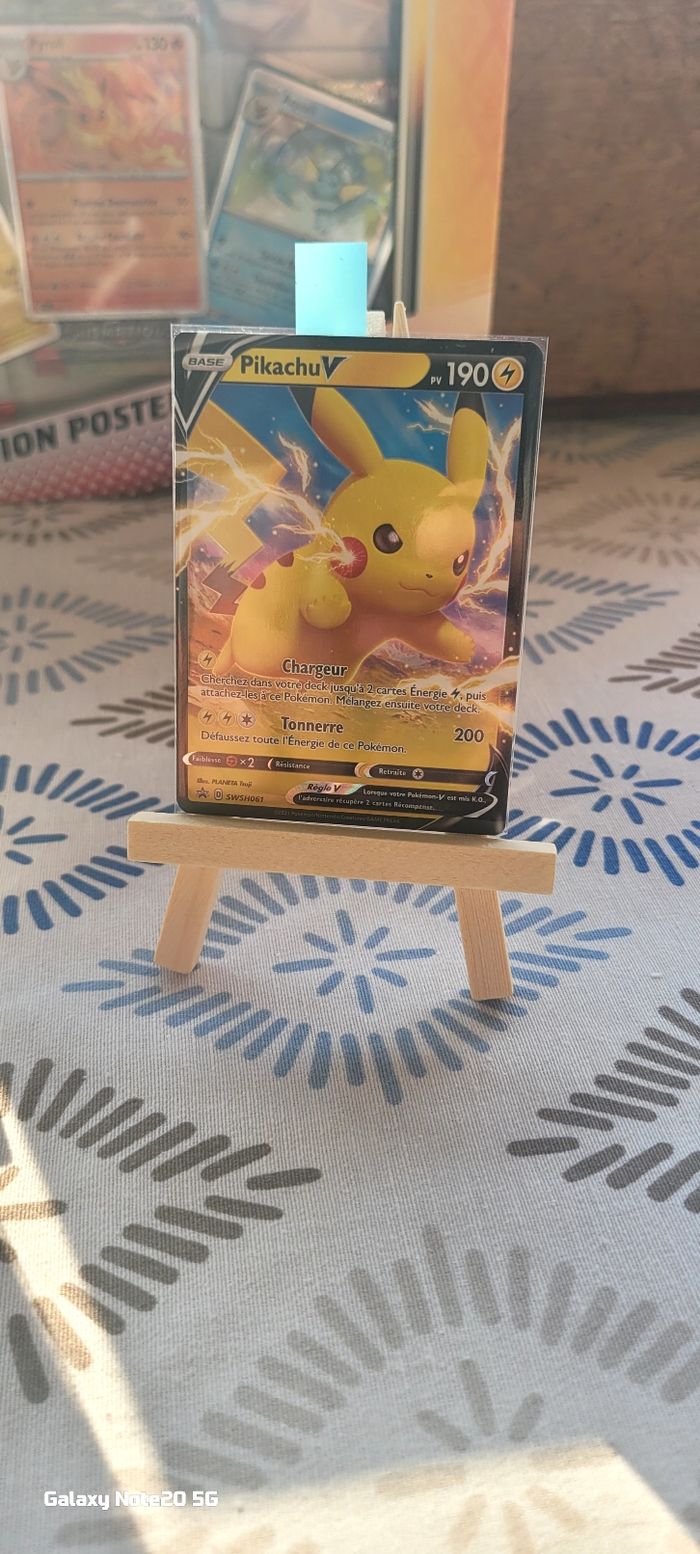 ⚡ Pikachu V – PV 190 – Promo ⭐ Grosse Étoile – NEUF ⚡ - photo numéro 2