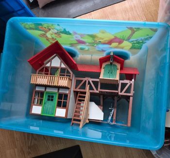 Ferme Playmobil + différents playmobil