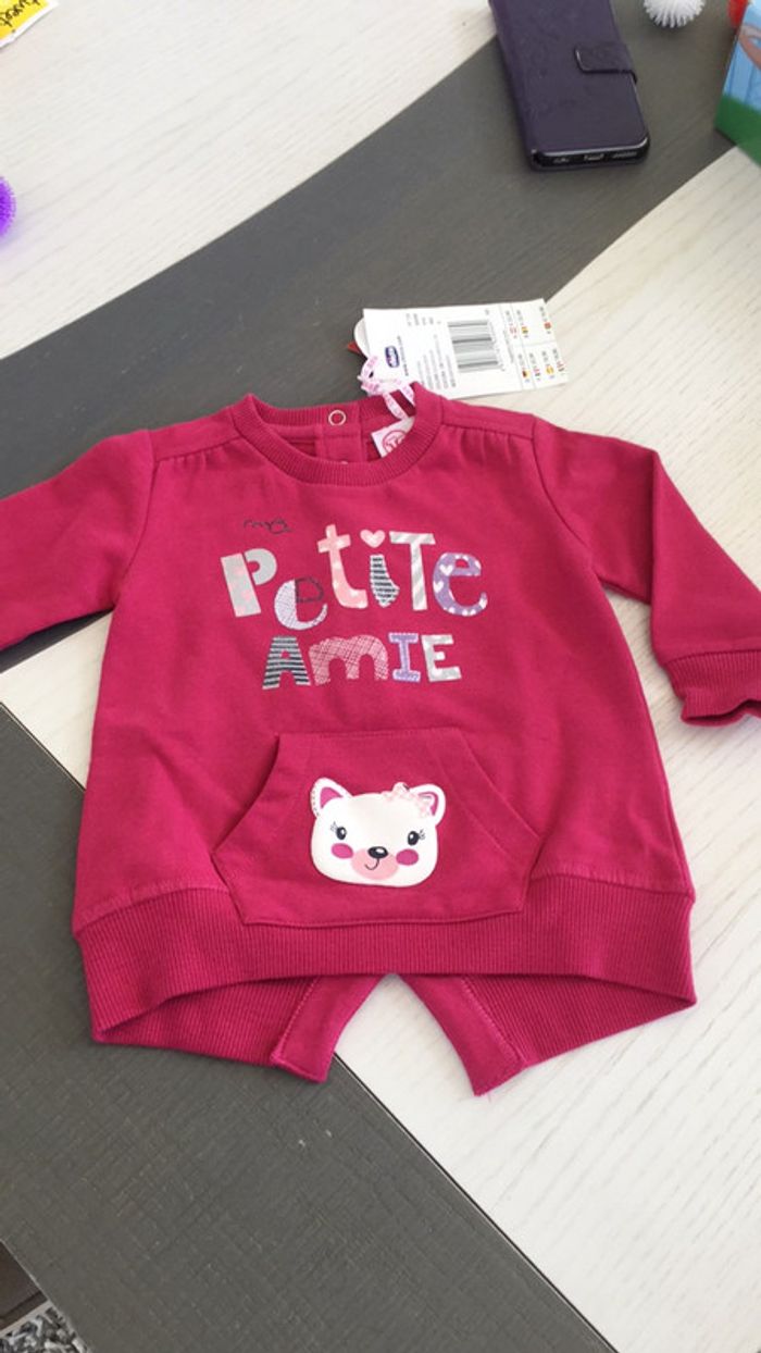 Sweat 6 mois neuf Chicco