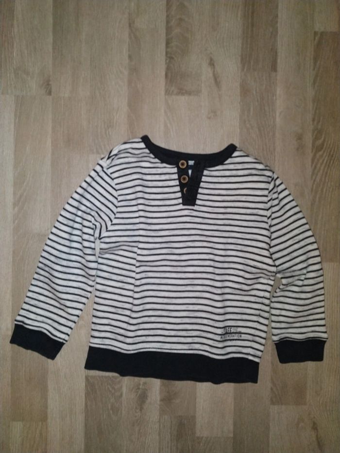 # Lot de 4 sweatshirt - photo numéro 4