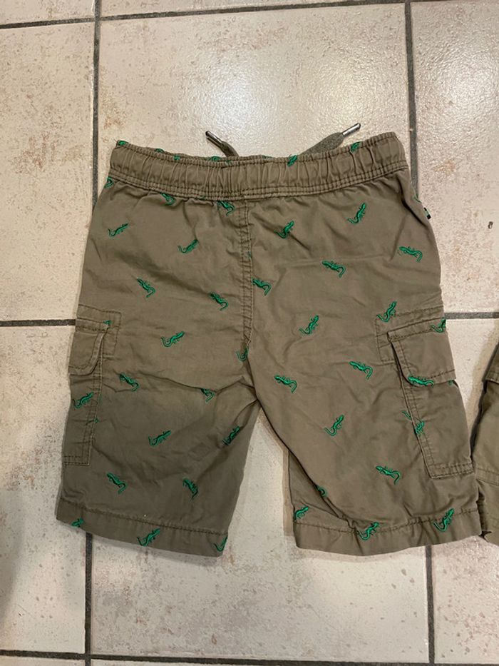 Lot de 2 shorts taille 6ans - photo numéro 5