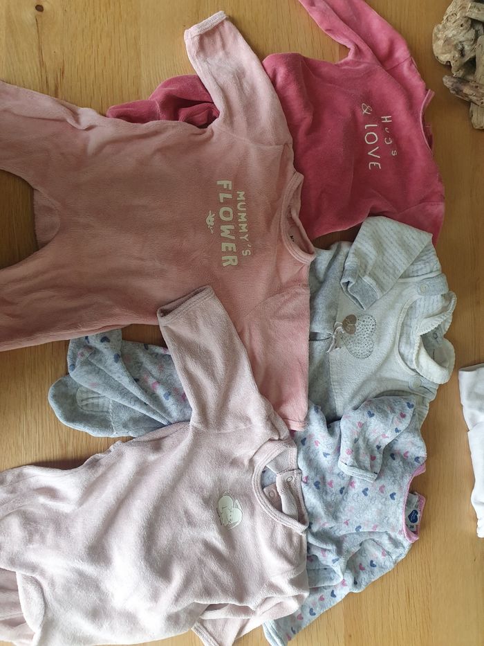 Lot 5 pyjamas 3 mois - photo numéro 2