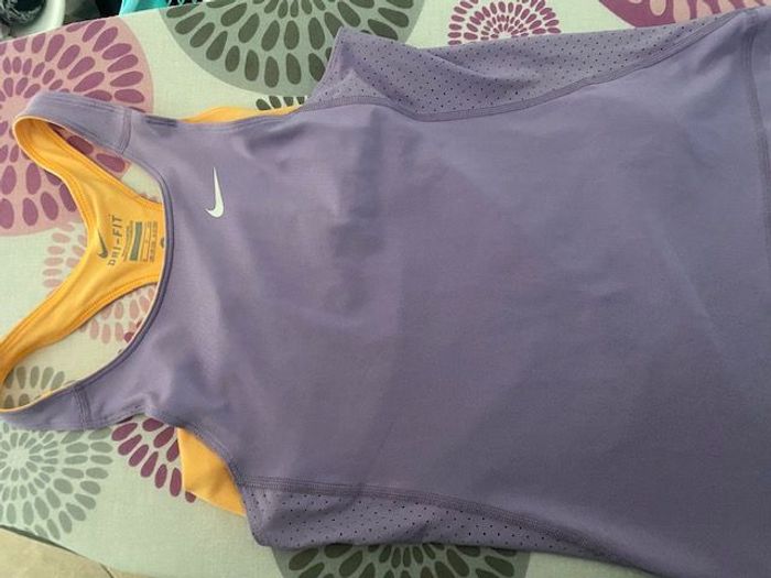 Tee-shirt brassière de tennis Nike