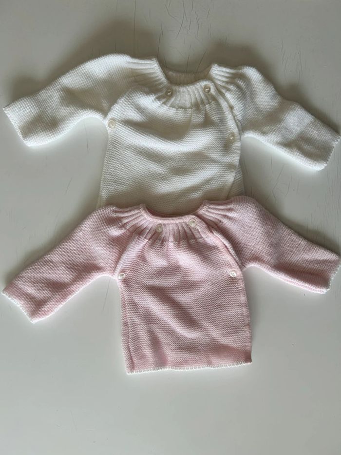 Lot de 2 gilets de naissances p’tit bisous 0-1 mois.