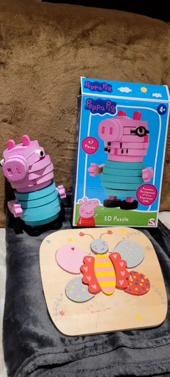 Lot puzzle peppa pig 3D et papillon