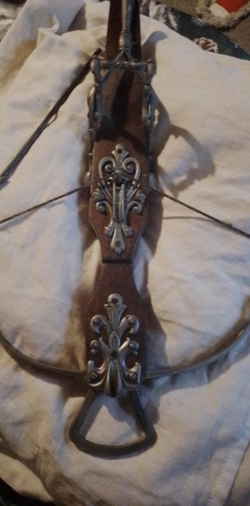 Arbalètes fictive décoration murale