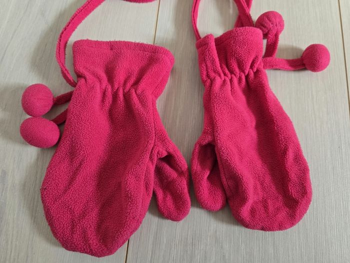 Moufles avec cordon - photo numéro 3