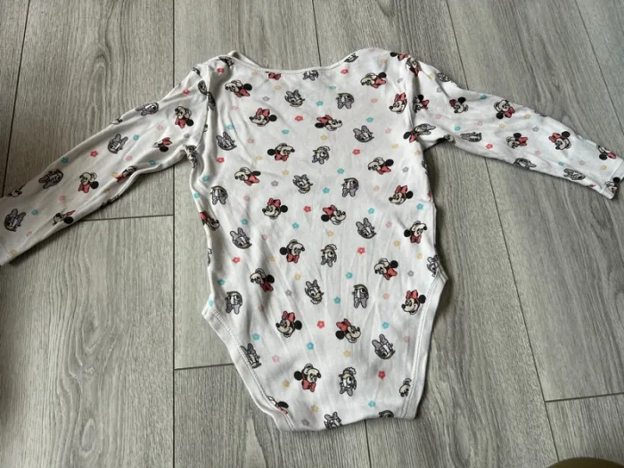 Lot bodys Disney manches longues 36 mois - photo numéro 14