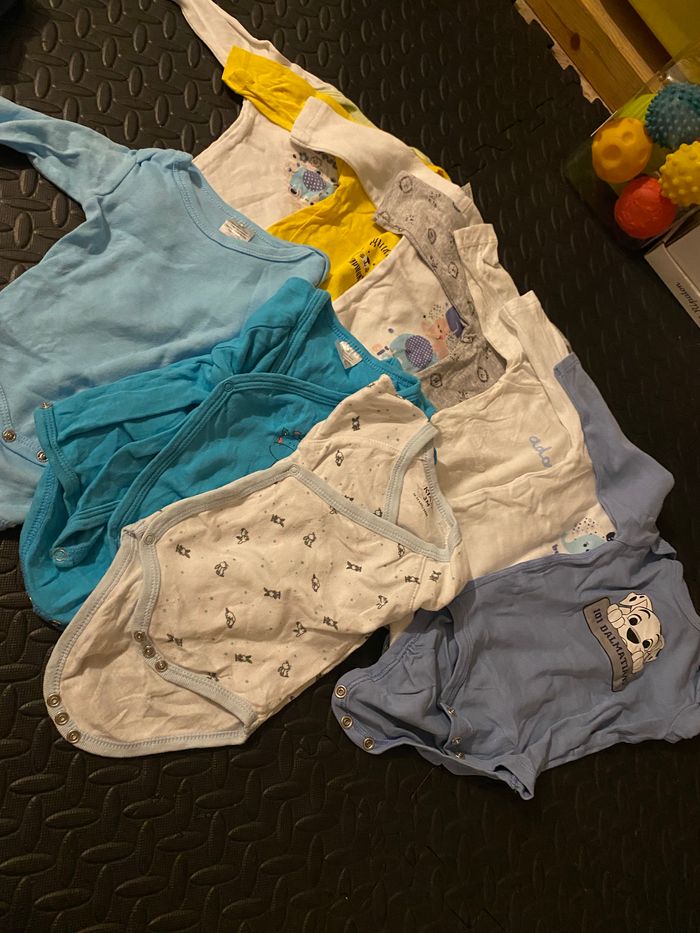 Lot vêtements 3 mois - photo numéro 2