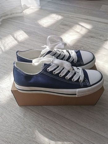 Baskets bleu marine - taille 36