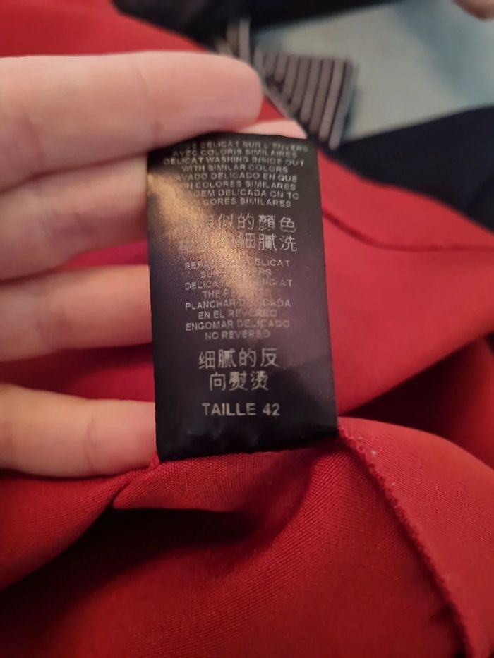 Robe rouge brodee - photo numéro 5