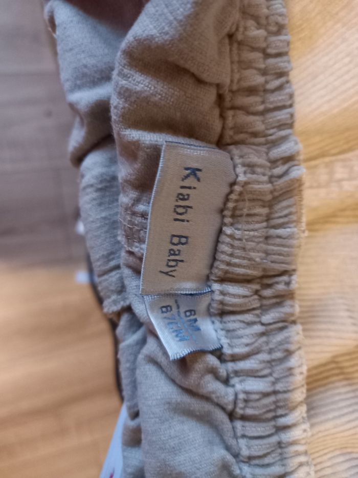 Pantalon bébé fille hiver marque Kiabi taille 6 mois - photo numéro 2